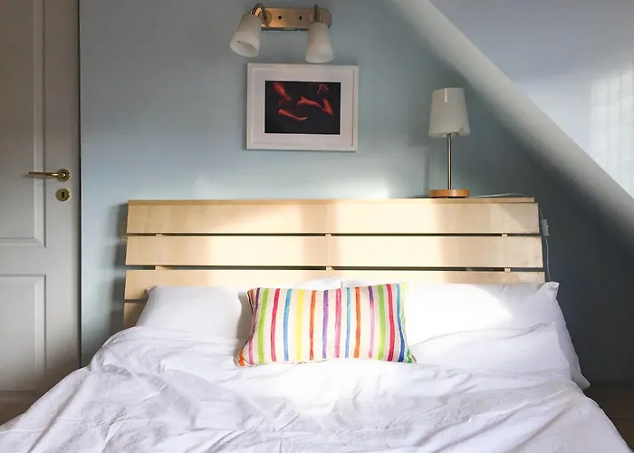 Cozy Flat In Villa Near Old Town